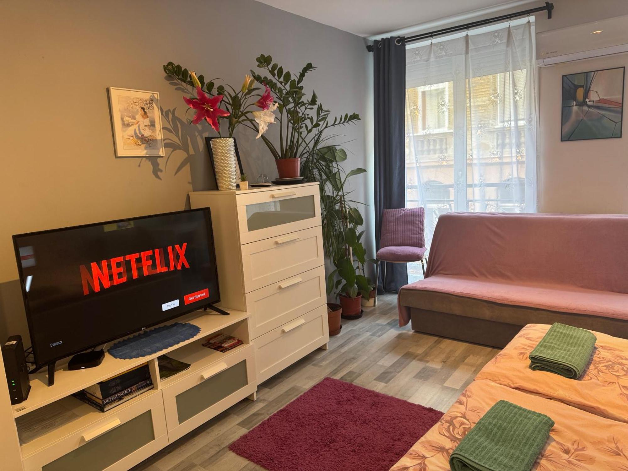 Onyx Apartment With Free Private Garage + Ac — Photos 3