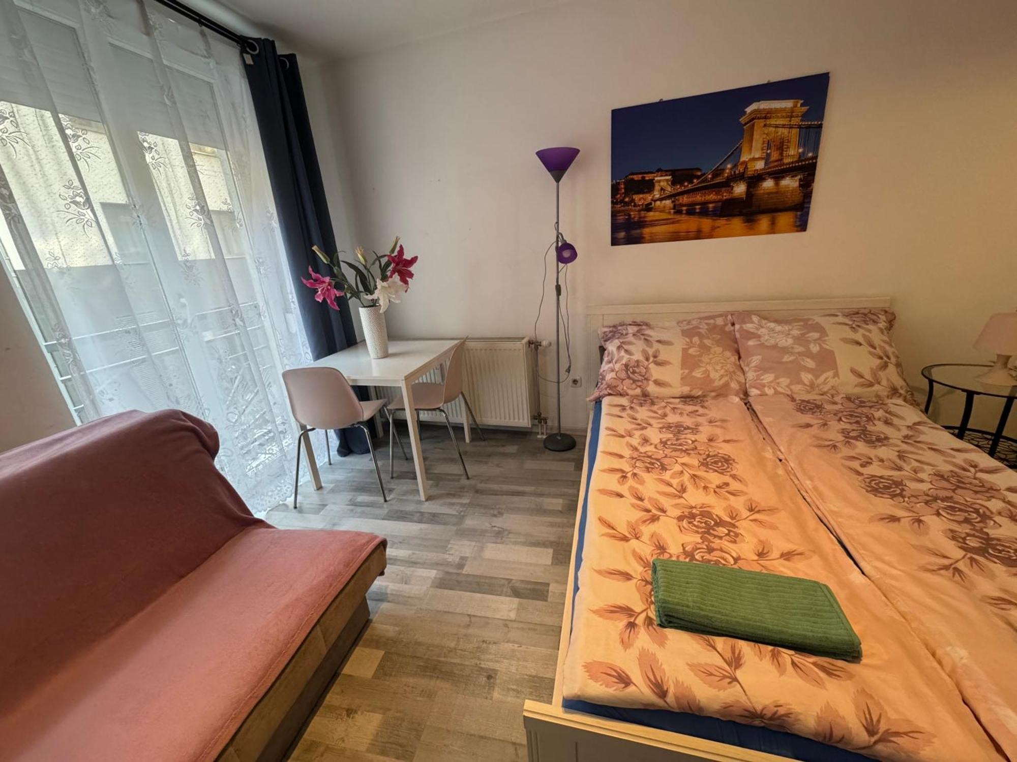 Onyx Apartment With Free Private Garage + Ac — Photos 2